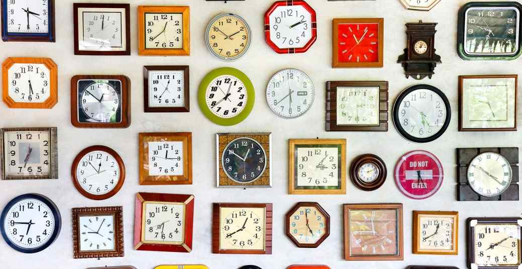  Wall Clock | Buying Types of Wall Clock in Different Designs 