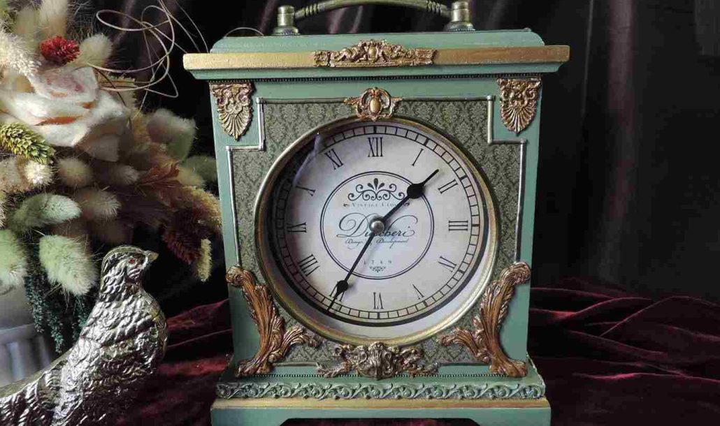  Old Table Clock Crystal Pool Electric | great price 